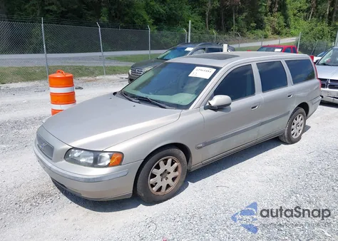 2002 Volvo V70 2.4 from USA, damaged, VIN YV1SW61R321196000